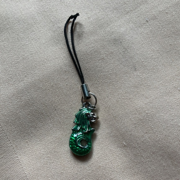Singaporean Merlion cell phone charm - Picture 4 of 6